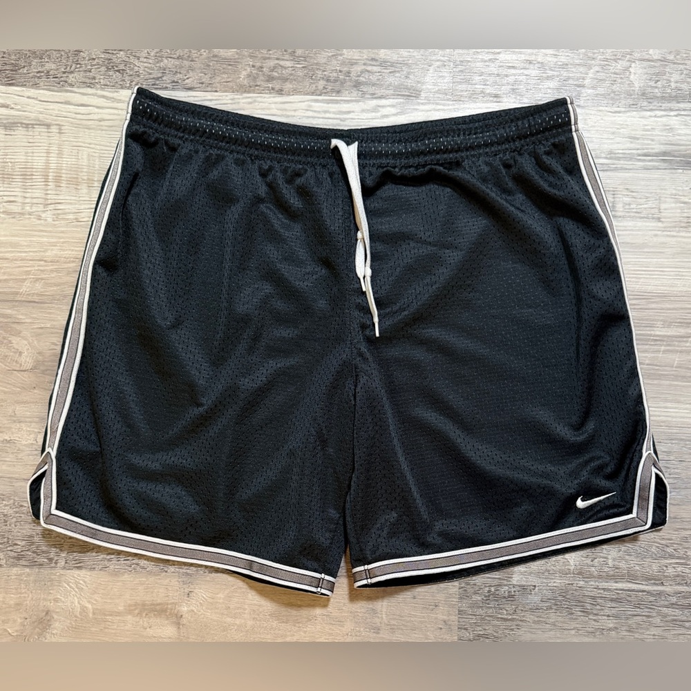 Vtg Nike Mens MED Striped Travis Scott Mini Swoosh Above Knee Basketball Shorts